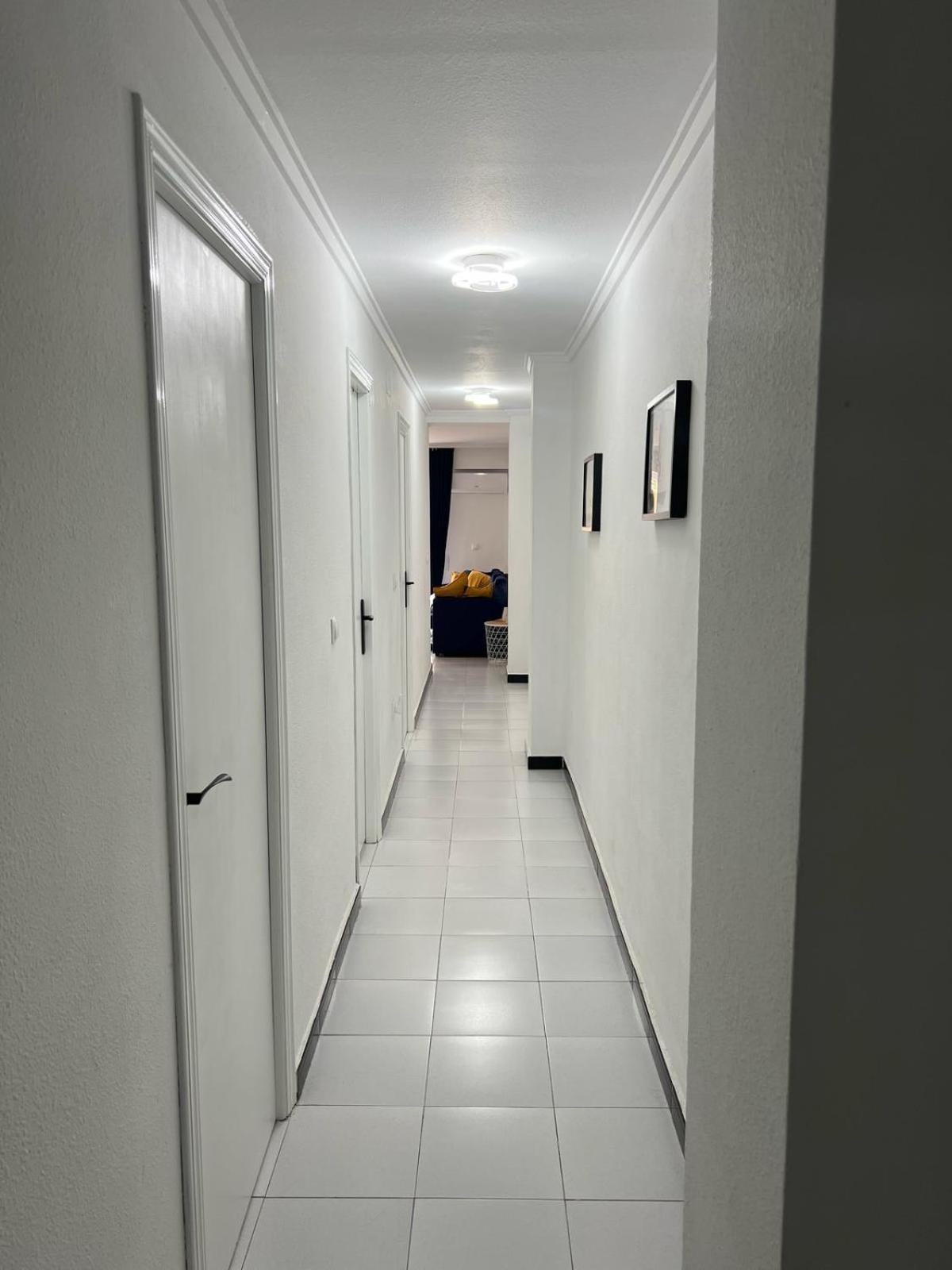 Kiara Apartament - With Garage Torrevieja Exteriör bild